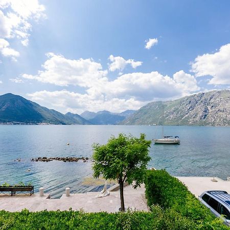 Villa Luxury Stone On The Sea With Private Pool And View Kotor Eksteriør billede