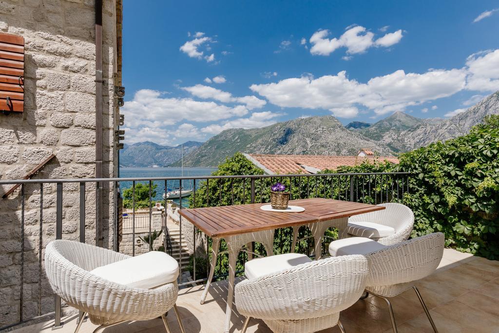 Villa Luxury Stone On The Sea With Private Pool And View Kotor Eksteriør billede