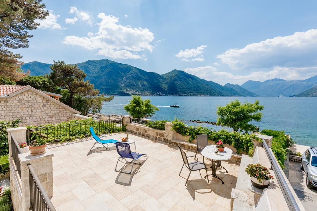 Villa Luxury Stone On The Sea With Private Pool And View Kotor Eksteriør billede