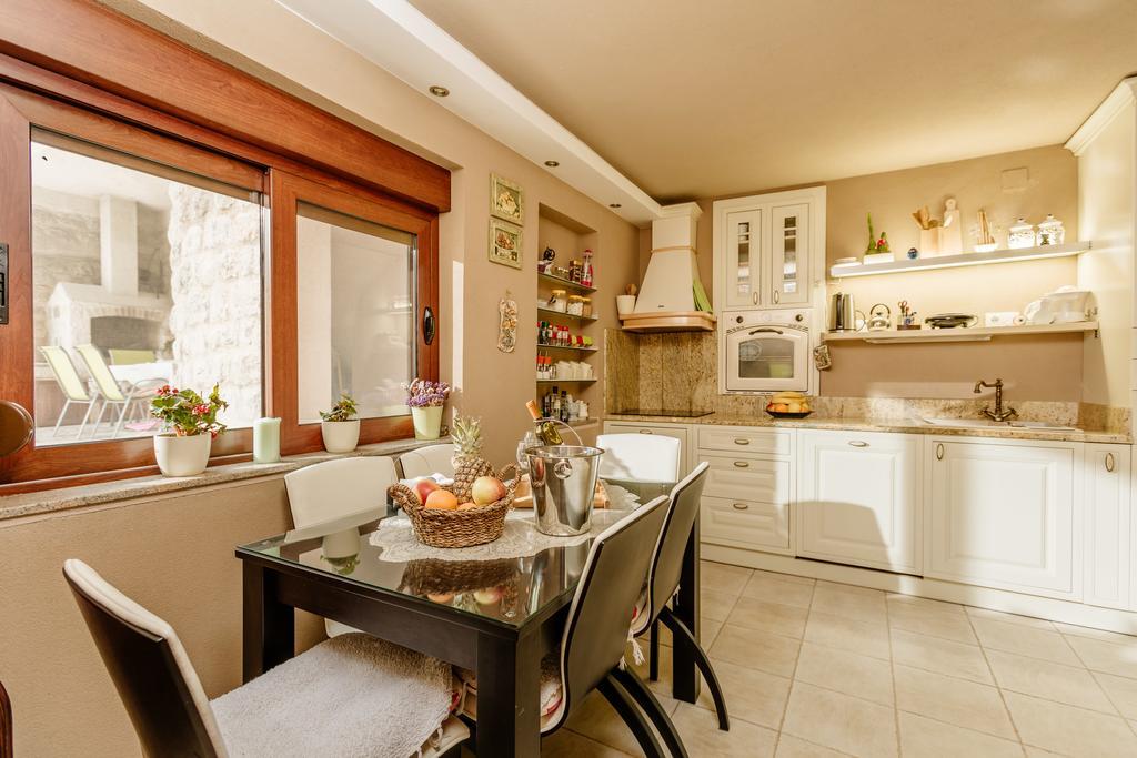 Villa Luxury Stone On The Sea With Private Pool And View Kotor Eksteriør billede
