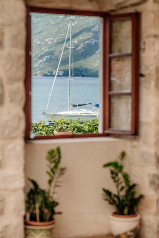 Villa Luxury Stone On The Sea With Private Pool And View Kotor Eksteriør billede