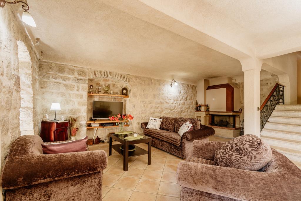 Villa Luxury Stone On The Sea With Private Pool And View Kotor Eksteriør billede