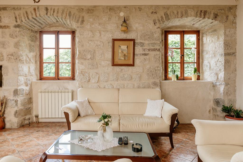 Villa Luxury Stone On The Sea With Private Pool And View Kotor Eksteriør billede