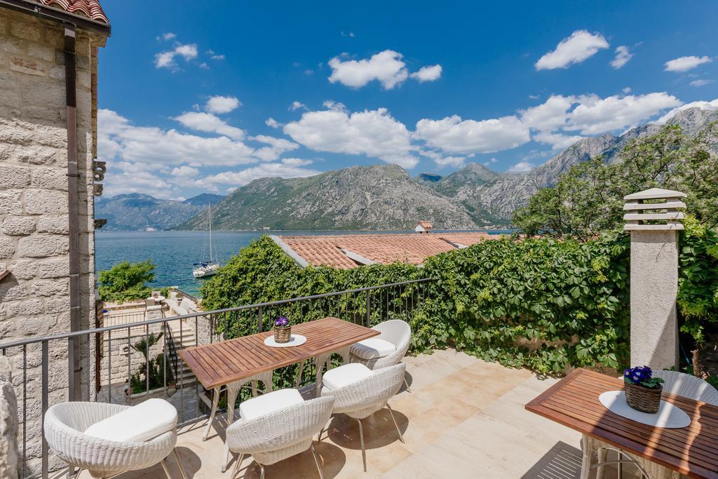 Villa Luxury Stone On The Sea With Private Pool And View Kotor Eksteriør billede