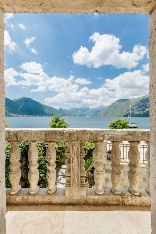 Villa Luxury Stone On The Sea With Private Pool And View Kotor Eksteriør billede
